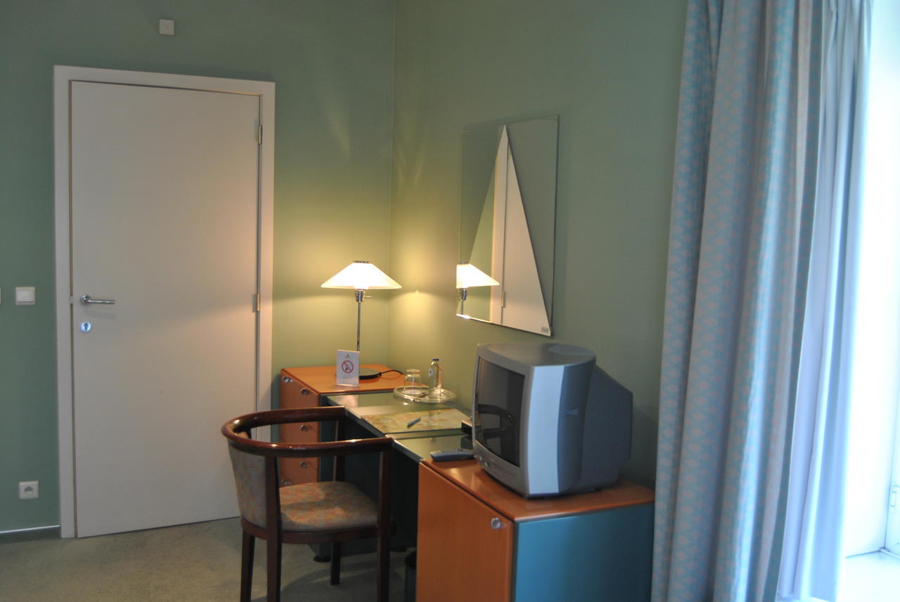 Greenpark Hotel Sint-Pieters-Leeuw Room photo